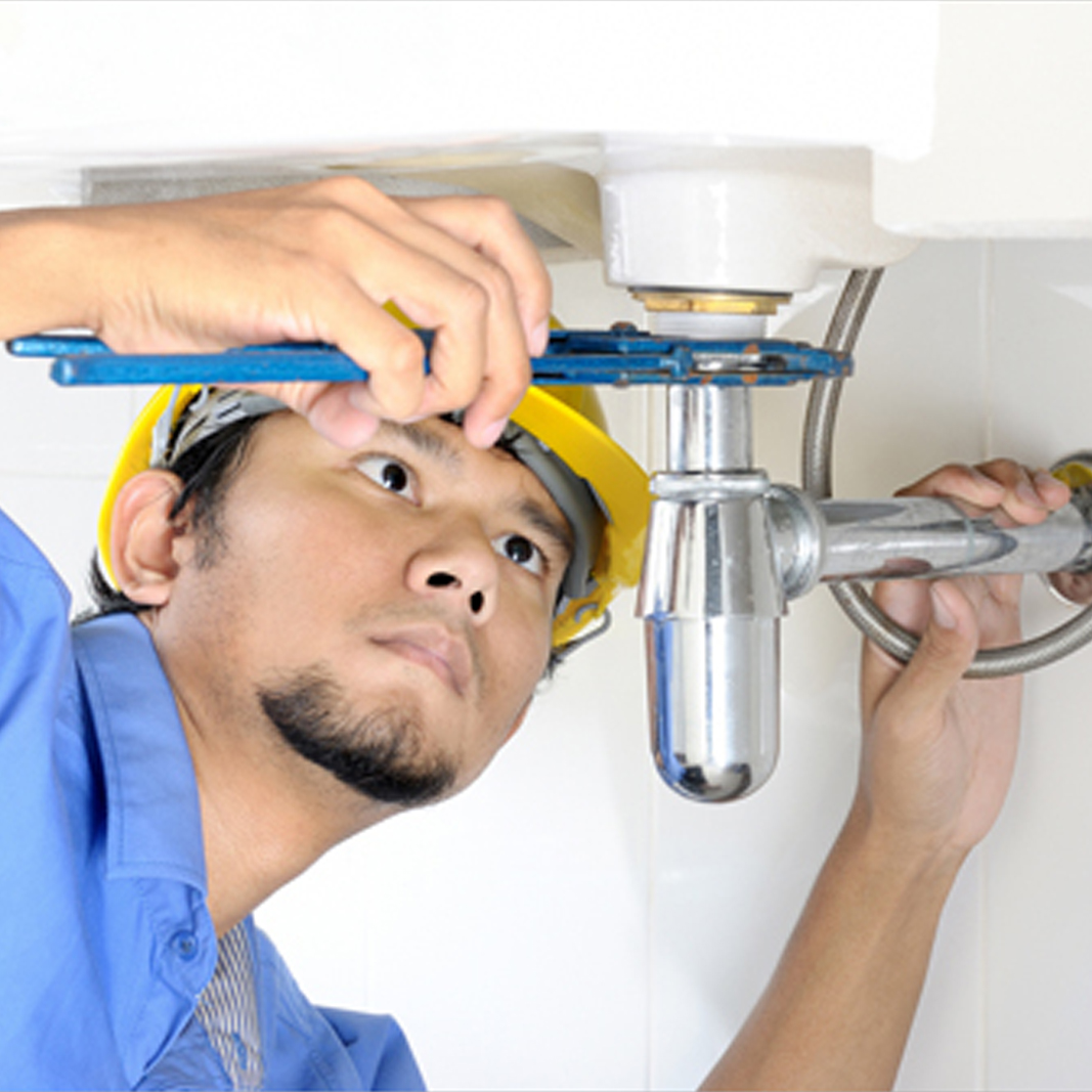 प्लम्बर